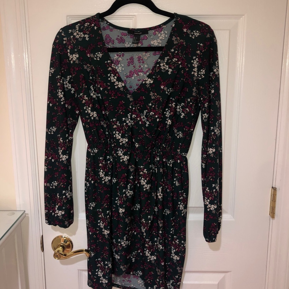 Forever 21 hunter green floral v neck wrap dress